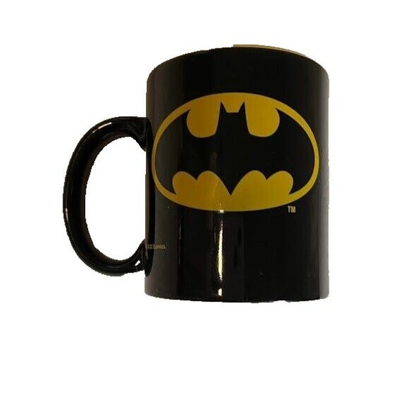 Cosplay Iconic DC Comics Batman Bat-Signal Logo Coffee Mug/Cup Black and Yellow - Picture 3 of 4